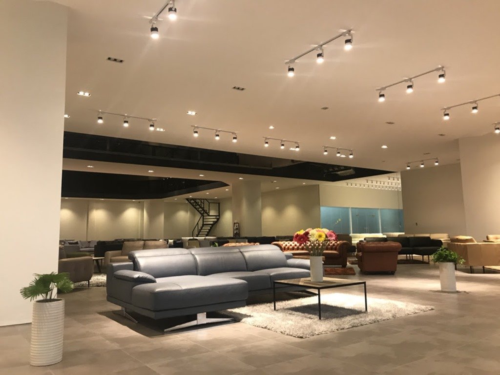 Chiếu sáng showroom
